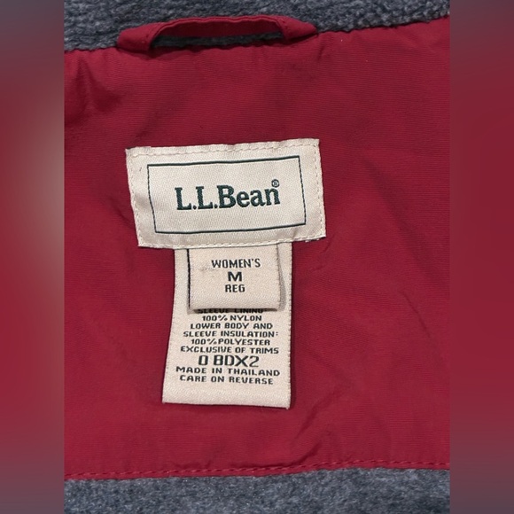 LL Bean Women's red parka jacket Size Med warm, and cozy with packable hood - Picture 8 of 10